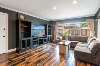 Photo #5: OC24191715 Listing 