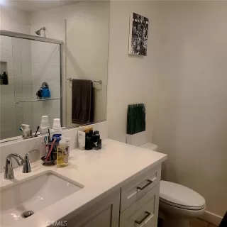 Photo #4: OC24191998 Listing