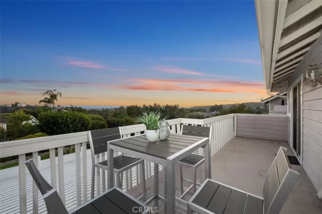 MLS: OC24192027 Condo For Sale