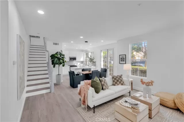 MLS: OC24192290 Condo For Sale