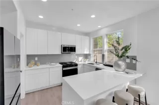 Photo #2: OC24192290 Listing 