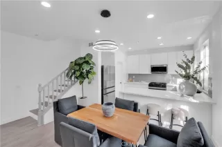 Photo #3: OC24192290 Listing 