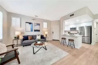 Photo #5: OC24192611 Listing 