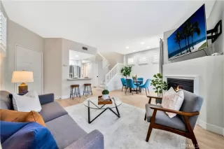 Photo #6: OC24192611 Listing 