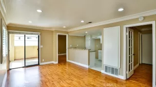 Photo #6: OC24192631 Listing 