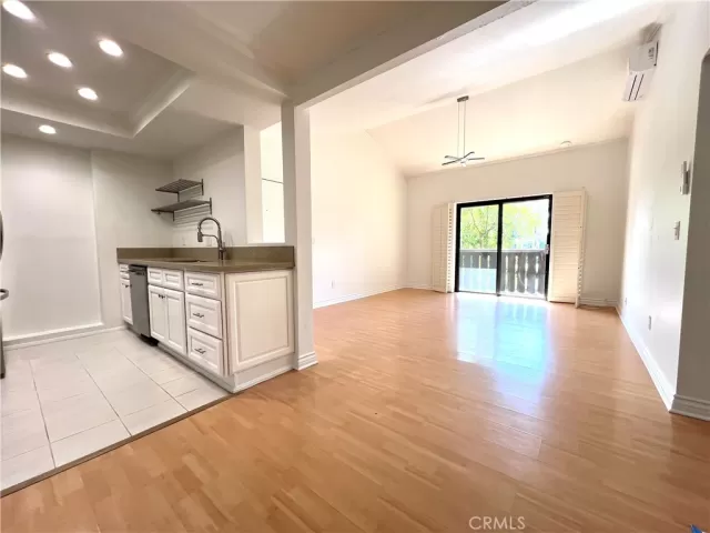 MLS: OC24193226 Condo For Sale