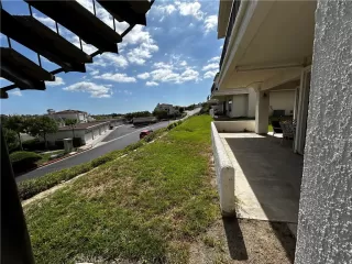 Photo #3: OC24193368 Listing