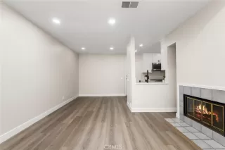 Photo #5: OC24193532 Listing 