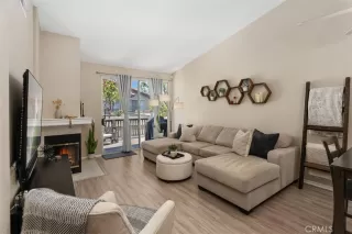 Photo #5: OC24193790 Listing