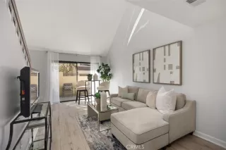 Photo #3: OC24194022 Listing