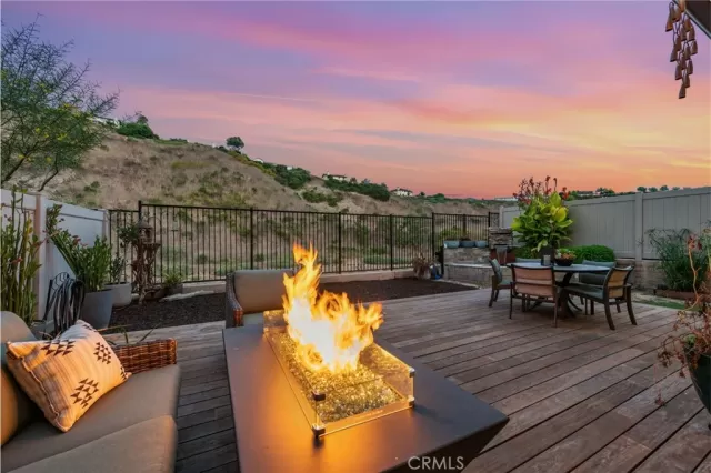 MLS: OC24194226 Condo For Sale