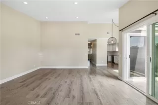 Photo #4: OC24194277 Listing 