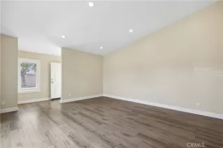 Photo #6: OC24194277 Listing 