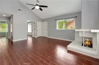 Photo #4: OC24194567 Listing 