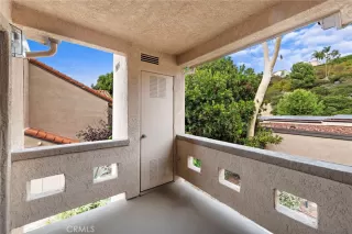 Photo #4: OC24194912 Listing