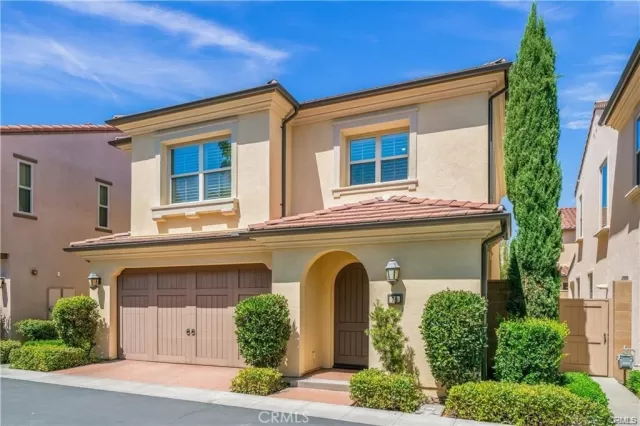 MLS: OC24194921 Condo For Sale