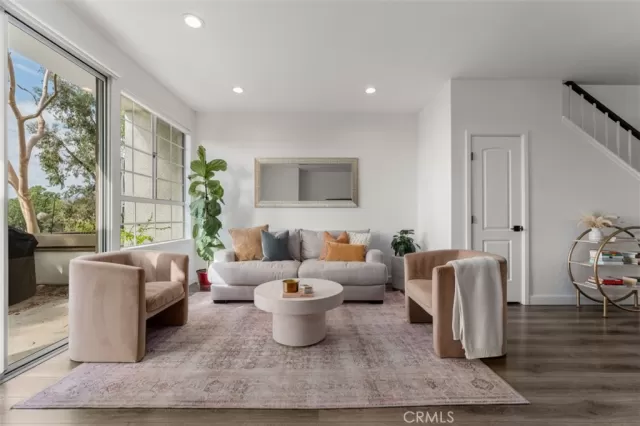 MLS: OC24195523 Condo For Sale