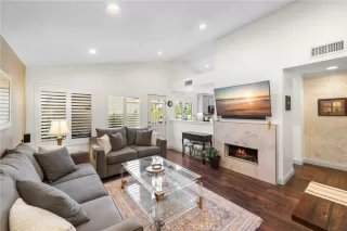 Photo #3: OC24195842 Listing 