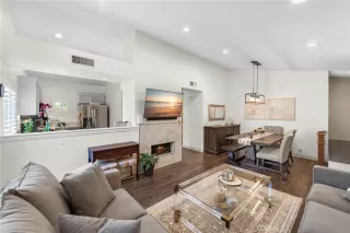 Photo #5: OC24195842 Listing 