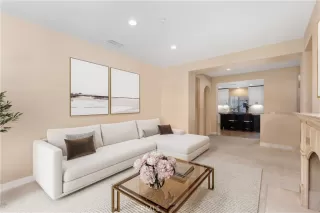 Photo #6: OC24196010 Listing 