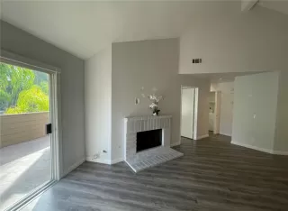 Photo #2: OC24196082 Listing