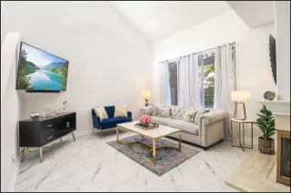 Photo #3: OC24196138 Listing