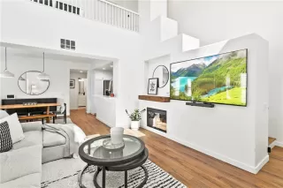 Photo #2: OC24196206 Listing 