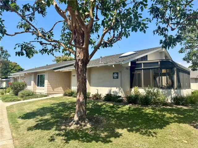 MLS: OC24196578 Condo For Sale