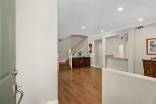 Photo #6: OC24196886 Listing 