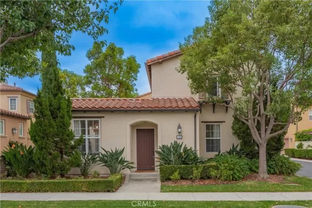 MLS: OC24196902 Condo For Sale