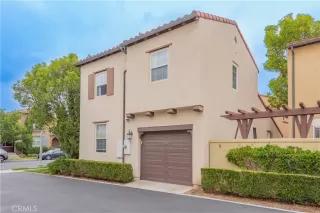 Photo #3: OC24196902 Listing 