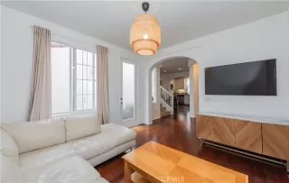 Photo #4: OC24196902 Listing 