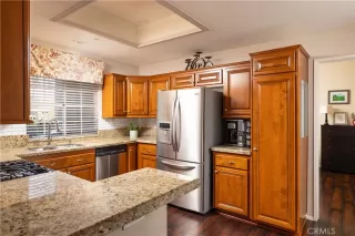 Photo #6: OC24197152 Listing 