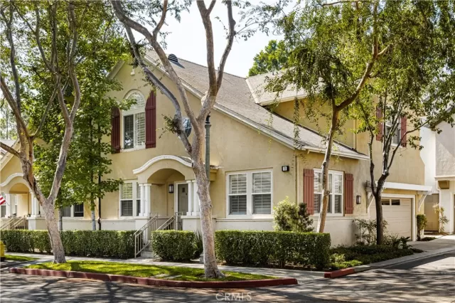 MLS: OC24197282 Condo For Sale