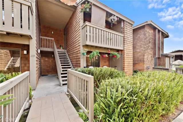 MLS: OC24197324 Condo For Sale