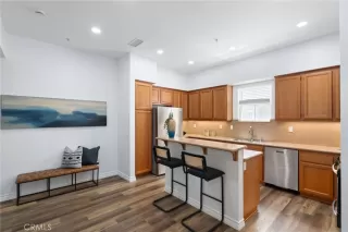 Photo #4: OC24197679 Listing 