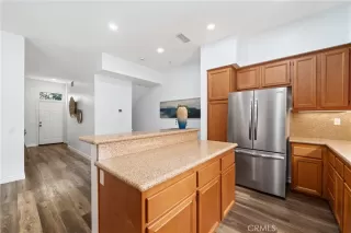 Photo #6: OC24197679 Listing 