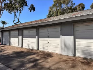 Photo #4: OC24198006 Listing 