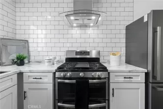 Photo #4: OC24198036 Listing