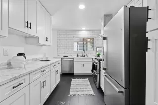 Photo #6: OC24198036 Listing