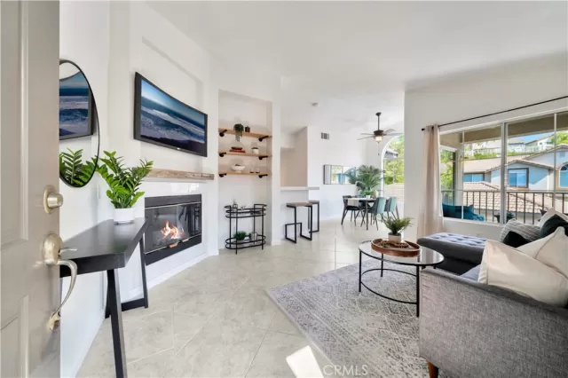 MLS: OC24198065 Condo For Sale