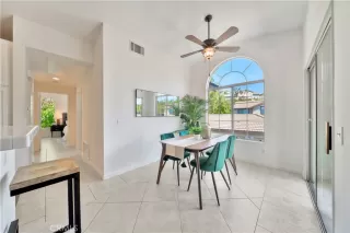 Photo #4: OC24198065 Listing 