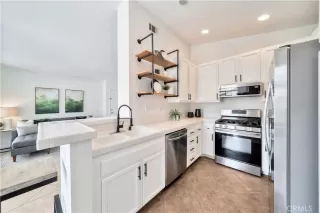 Photo #6: OC24198065 Listing 