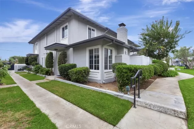 MLS: OC24198182 Condo For Sale