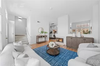 Photo #3: OC24198282 Listing 