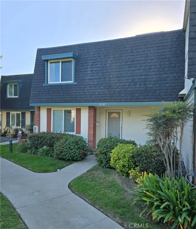 MLS: OC24198942 Condo For Sale