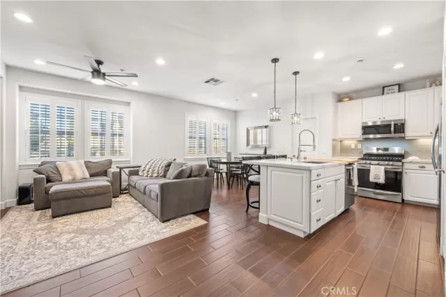 MLS: OC24199327 Condo For Sale