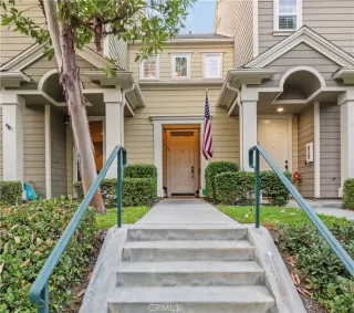 Photo #3: OC24199327 Listing