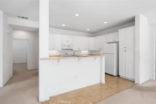 Photo #5: OC24199344 Listing