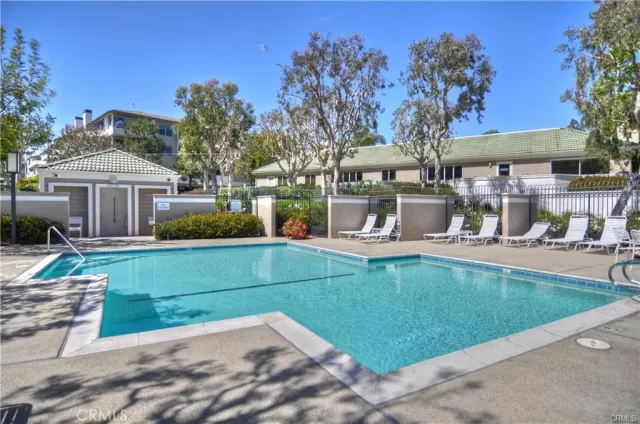 MLS: OC24199556 Condo For Sale